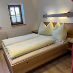 Wirtshaeusl Apartman *